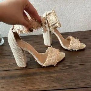 Schutz zoola deals heel
